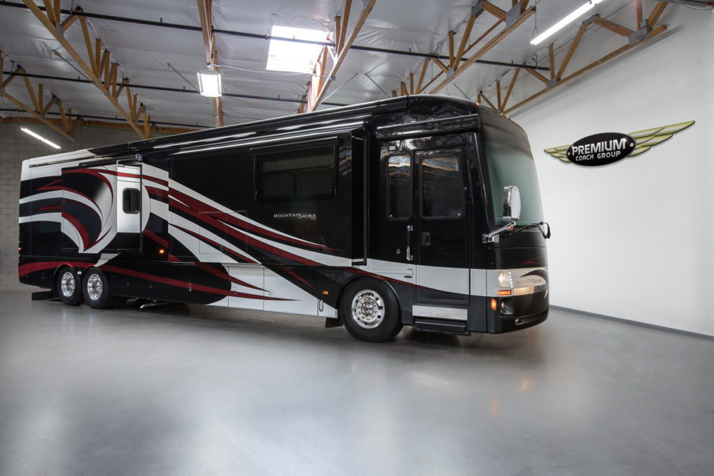 ***2014 NEWMAR MOUNTAIN AIRE ONLY 22K MILES*** - Premium Coach Group